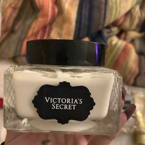 TEASE BODY CREAM